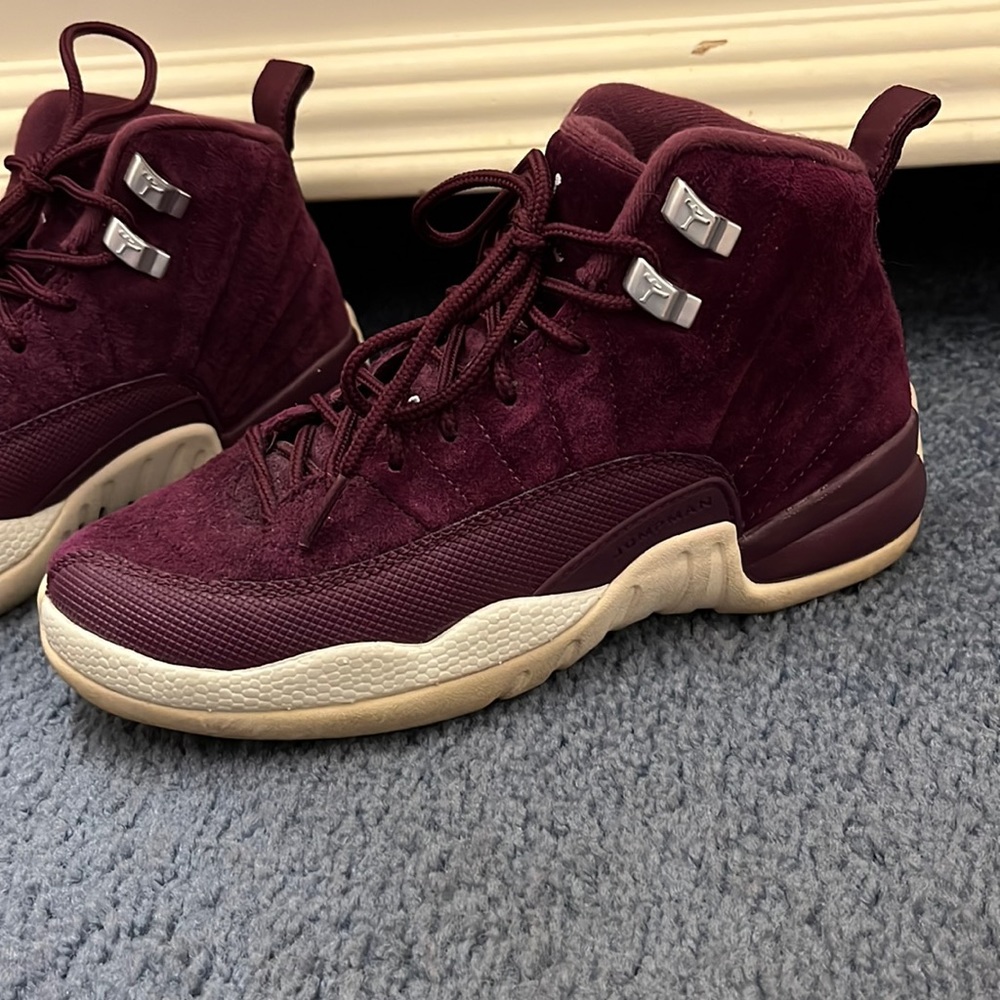 Used kids Jordan 12s